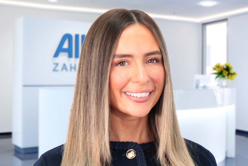 Portrait Largesa Vardar, Klinikmanagerin AllDent Hamburg