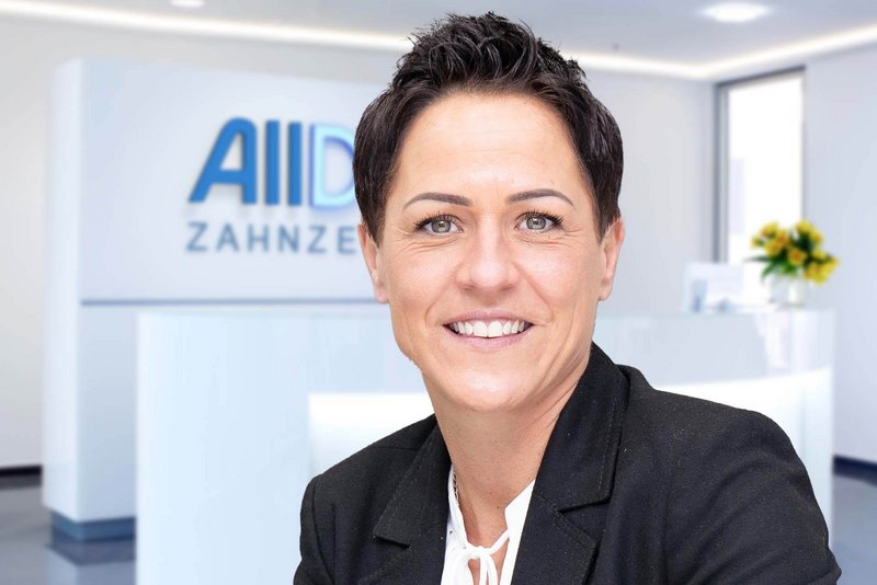 Portrait Sandra Raynor AllDent