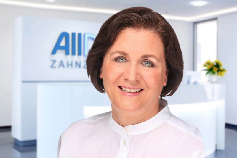 Portrait Katja van Loggerenberg AllDent