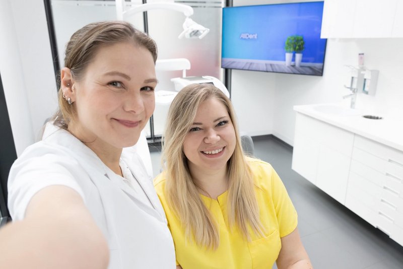 Zahnärztin und ZFA AllDent