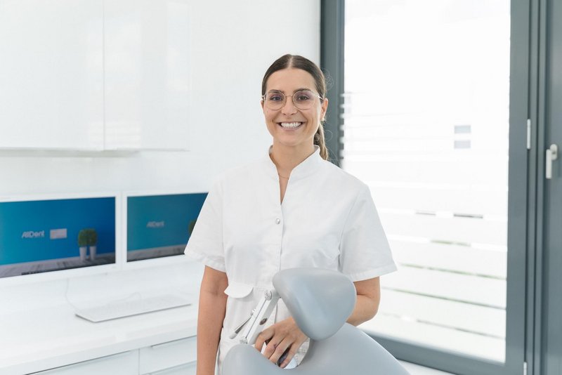 Zahnarzt Aylin Schiering