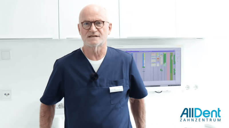Dr. Wolfgang Bolz, Leitung Implantatzentrum